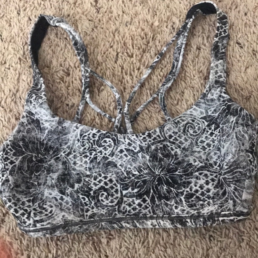 lululemon sports bra